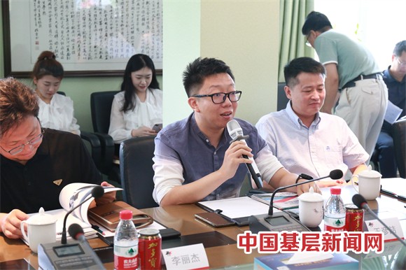 華春藥業(yè)與全國省級總經(jīng)銷商簽署合作協(xié)議